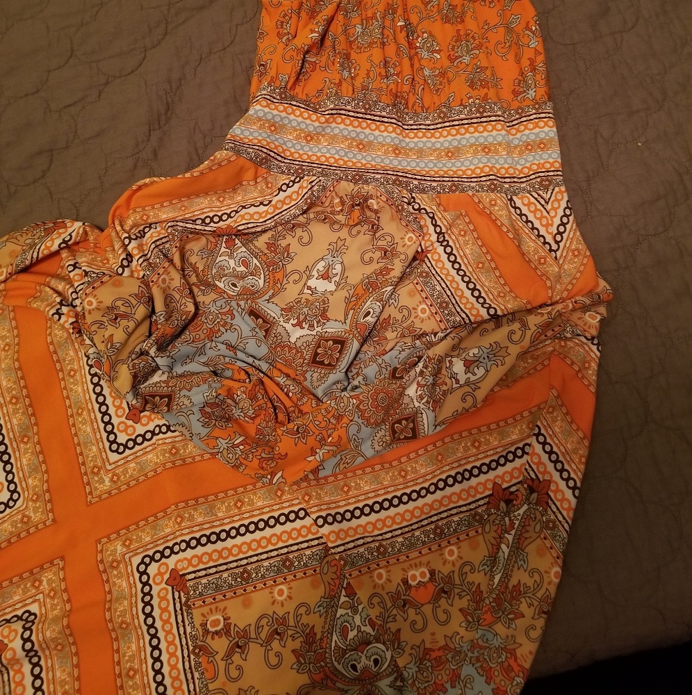 Dress - Picture 2 of 3